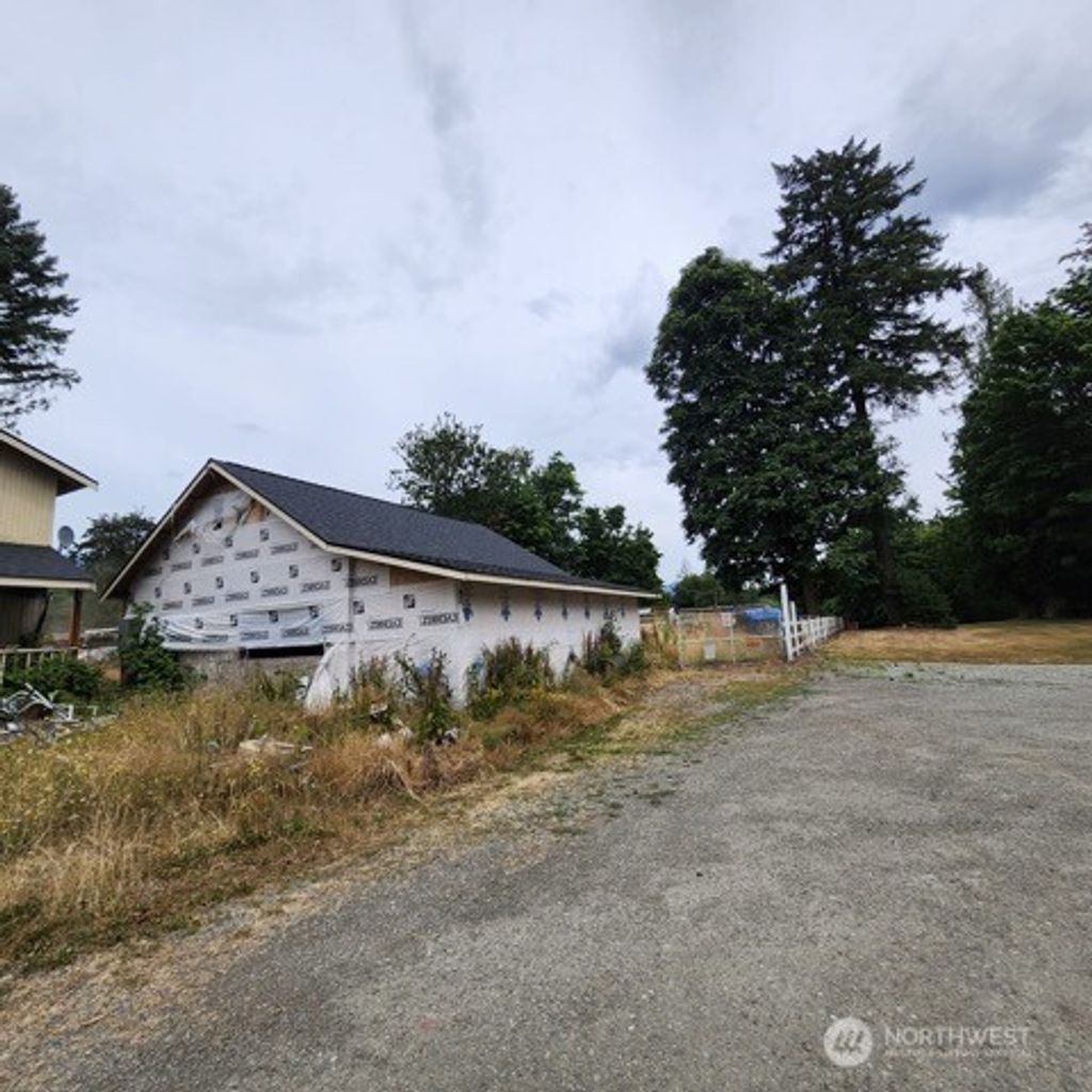 Photo of 13904 184th Avenue SE, Renton, WA 98059 (MLS # 2470519)