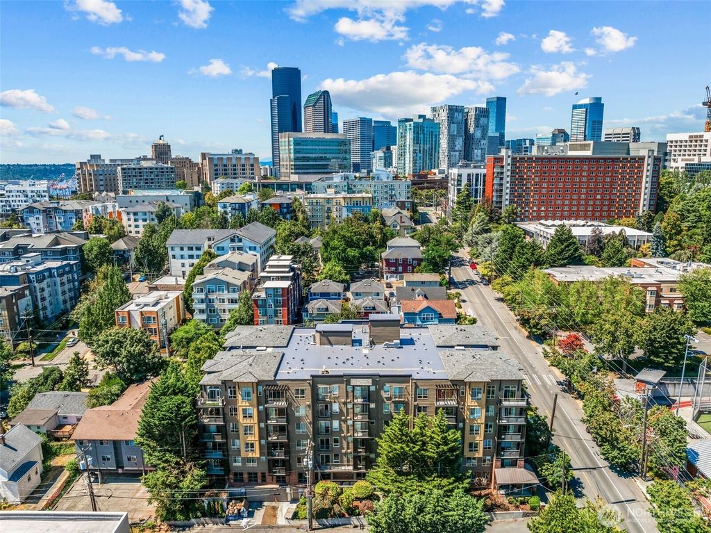 Photo of 412 11th Avenue #206, Seattle, WA 98122 (MLS # 2476131)