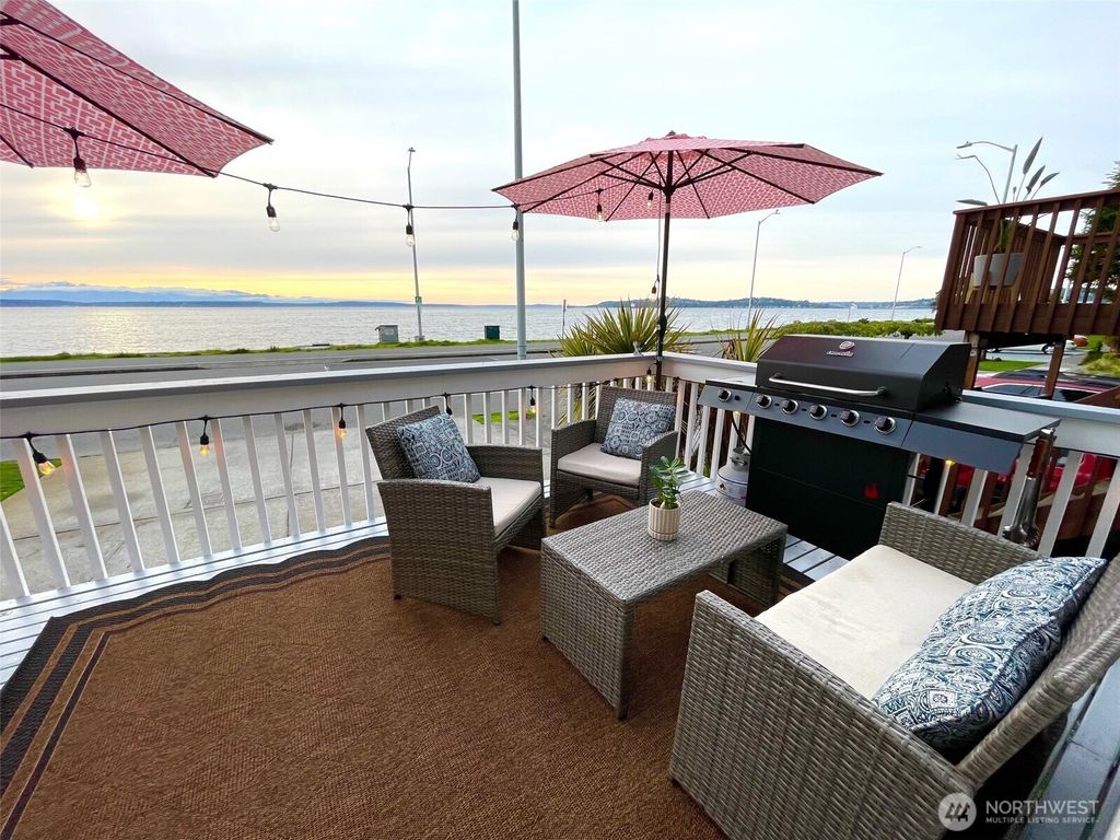 Photo of 1500 Alki Avenue SW, Seattle, WA 98116 (MLS # 2438978)