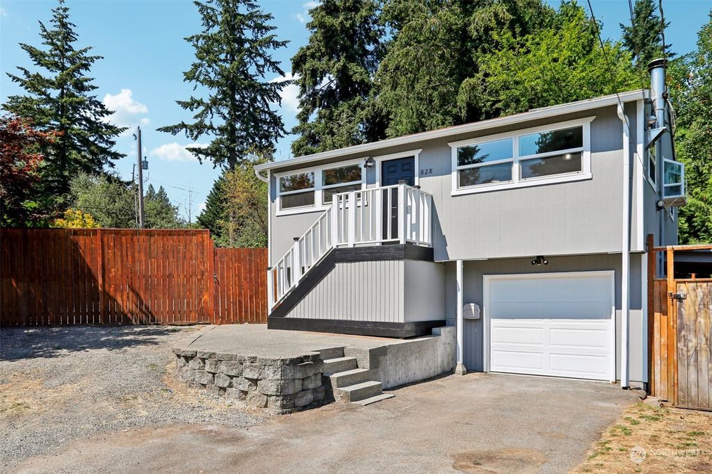 Photo of 828 NE 170th Street, Shoreline, WA 98155 (MLS # 2273321)