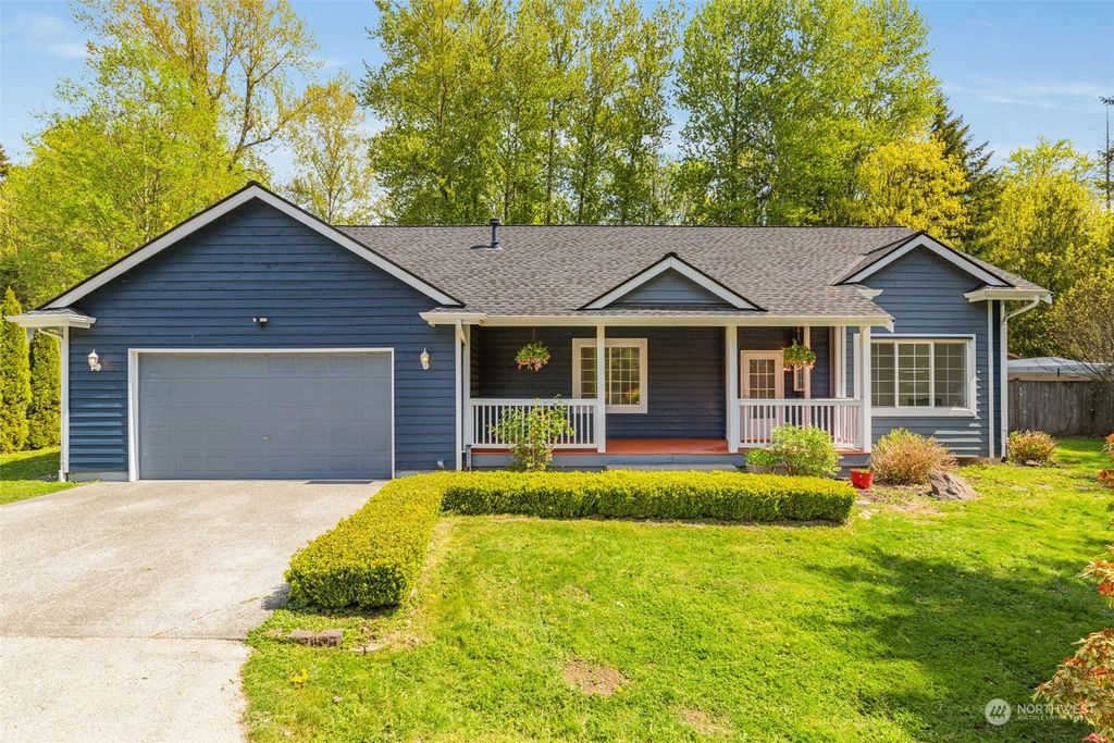 Photo of 15810 209th Ave SE Ave, Renton, WA 98059 (MLS # 2228061)
