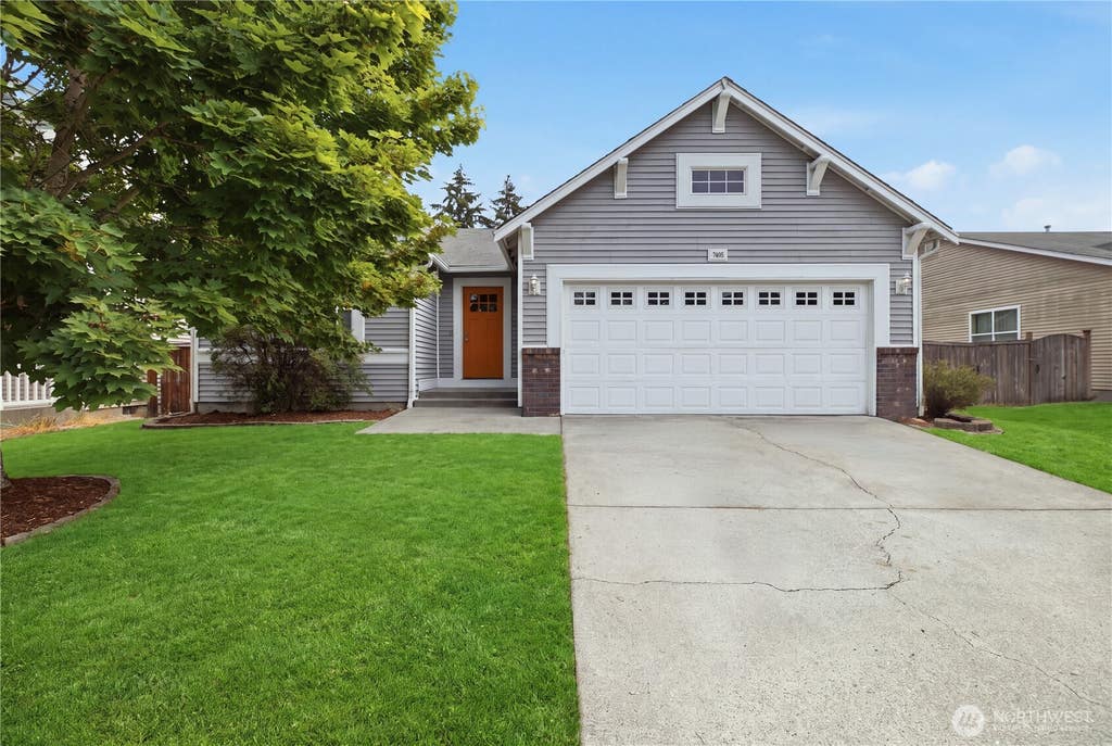 Photo of 17405 85th Avenue Ct E, Puyallup, WA 98375 (MLS # 2570591)