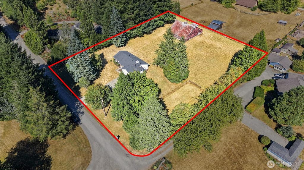 Photo of 13714 217th Avenue SE, Issaquah, WA 98027 (MLS # 2572306)