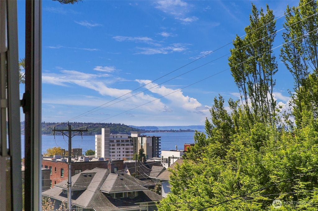 Photo of 924 3rd Avenue W, Seattle, WA 98119 (MLS # 2436719)