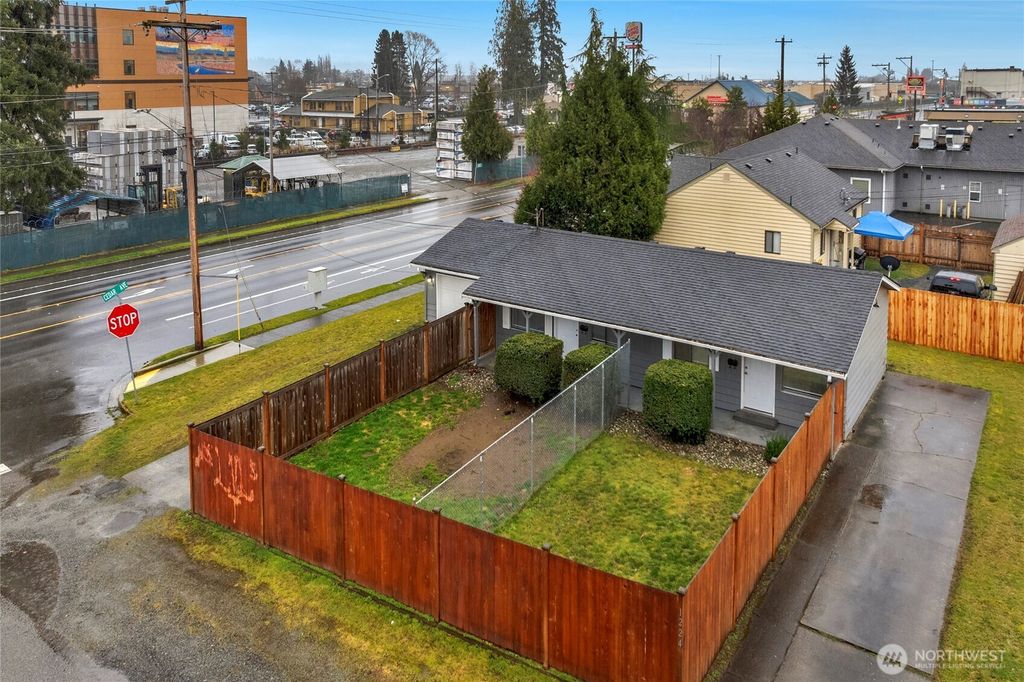 Photo of 1226 6th Street, Marysville, WA 98270 (MLS # 2336223)