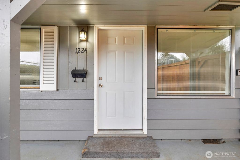 Photo of 1226 6th Street, Marysville, WA 98270 (MLS # 2336223)