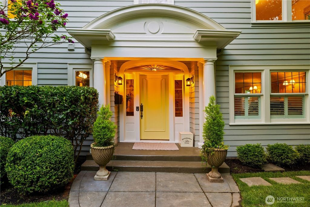 Photo of 246 Dorffel Drive E, Seattle, WA 98112 (MLS # 2490640)