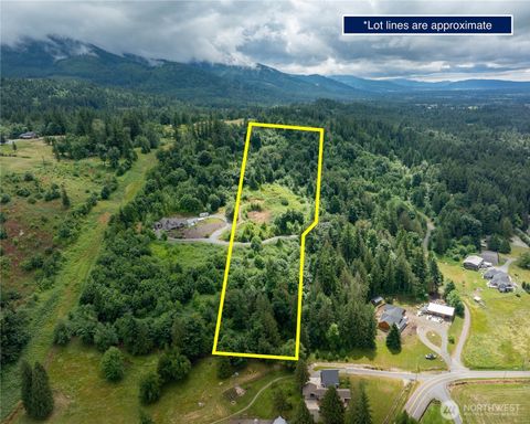 Photo of 4135 Kamphouse Drive, Sumas, WA 98295 (MLS # 2390144)