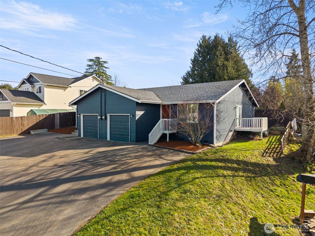 Photo of 2768 Maple Street, Bremerton, WA 98310 (MLS # 2498416)