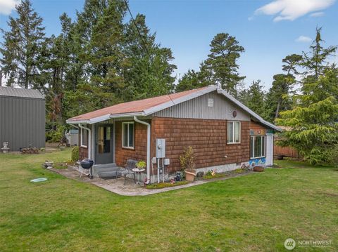 Photo of 27501 R Lane, Ocean Park, WA 98640 (MLS # 2454204)