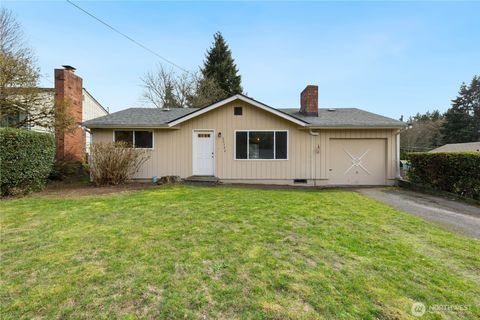 Photo of 20322 22nd Avenue NE, Shoreline, WA 98155 (MLS # 2495587)