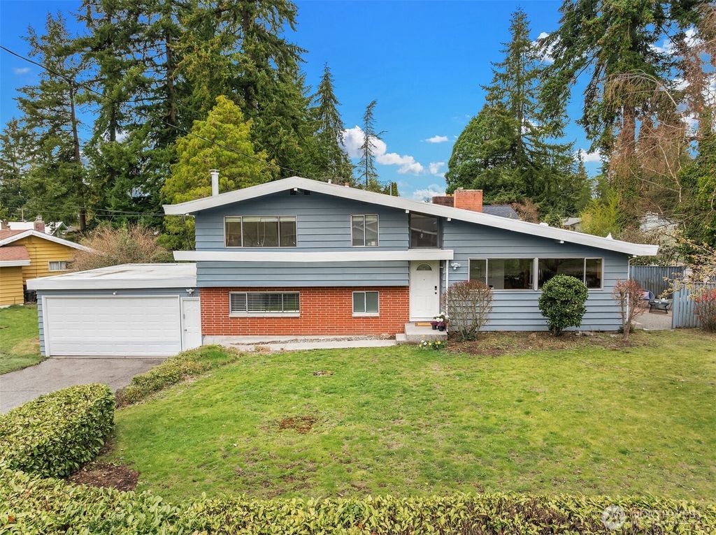 Photo of 12226 SE 54th Street, Bellevue, WA 98006 (MLS # 2348630)