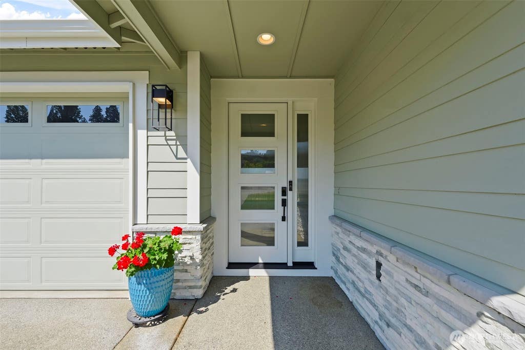 Photo of 7598 Sandin Lane, Gig Harbor, WA 98335 (MLS # 2570935)
