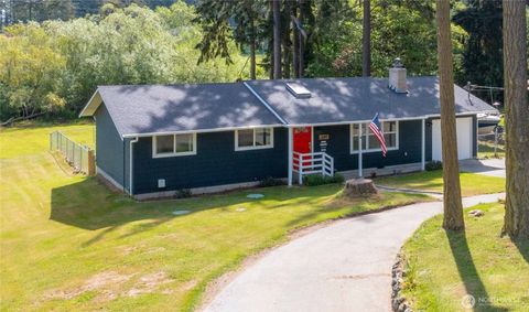 Photo of 1986 Peacock Lane, Oak Harbor, WA 98277 (MLS # 2521891)