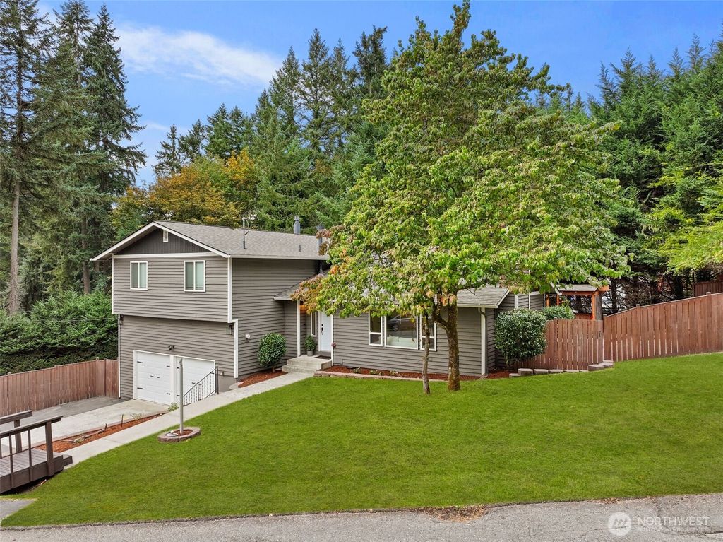 Photo of 18016 SE 147th Street, Renton, WA 98059 (MLS # 2446052)