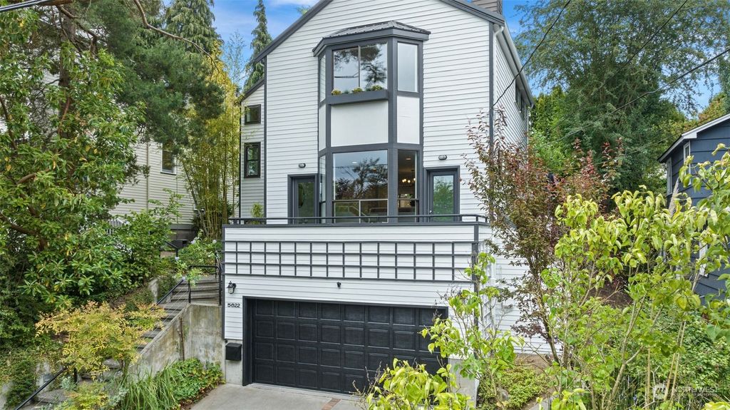 Photo of 5822 Woodlawn Avenue N, Seattle, WA 98103 (MLS # 2258013)