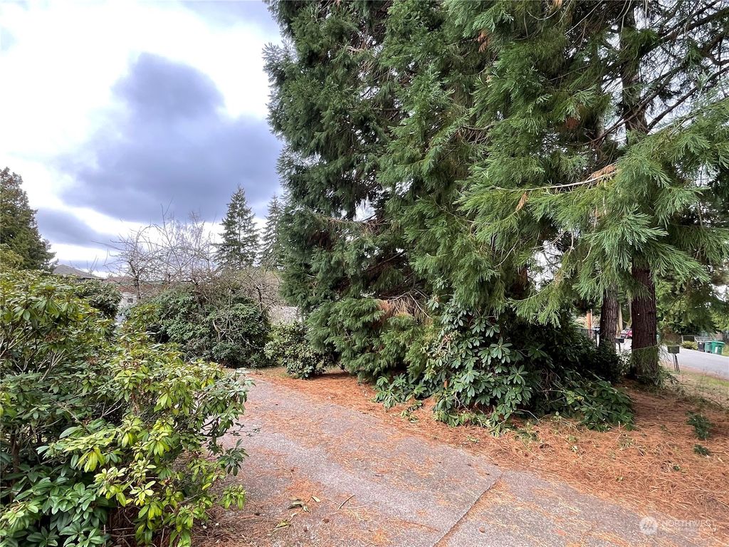 Photo of 13540 Lot Y 39th Avenue NE, Seattle, WA 98125 (MLS # 2048630)