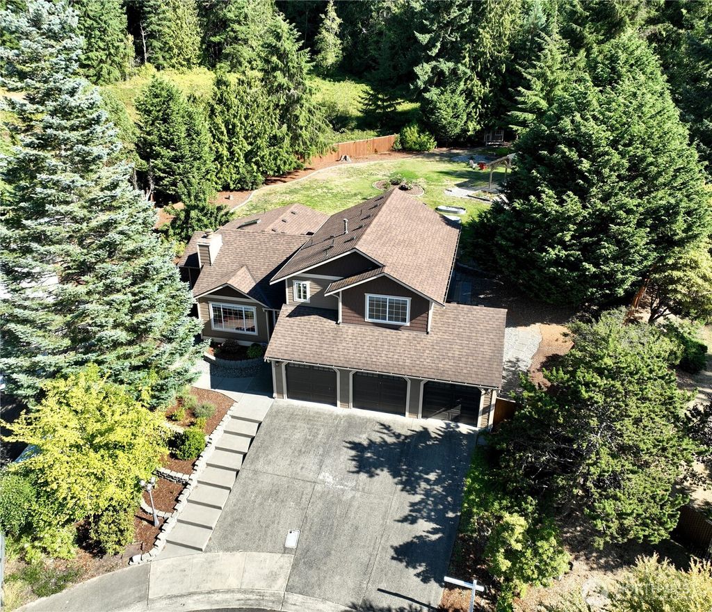 Photo of 3233 S 312th Place, Auburn, WA 98001 (MLS # 2397863)