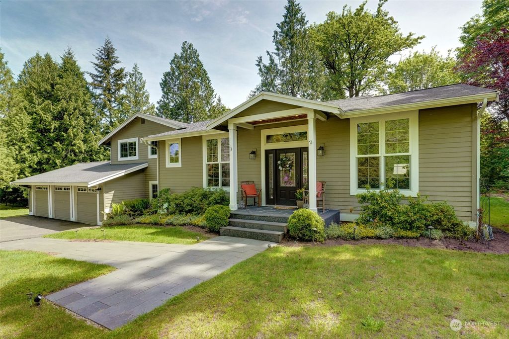 Photo of 2030 200th Avenue SE, Sammamish, WA 98075 (MLS # 2239030)