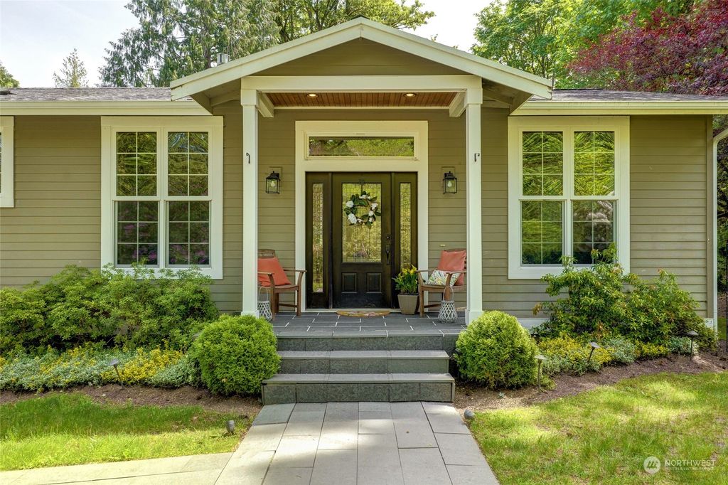 Photo of 2030 200th Avenue SE, Sammamish, WA 98075 (MLS # 2239030)
