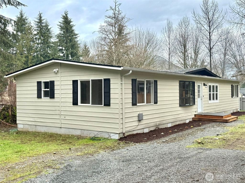 Photo of 22513 S Forest Loop Road, Granite Falls, WA 98252 (MLS # 2486474)