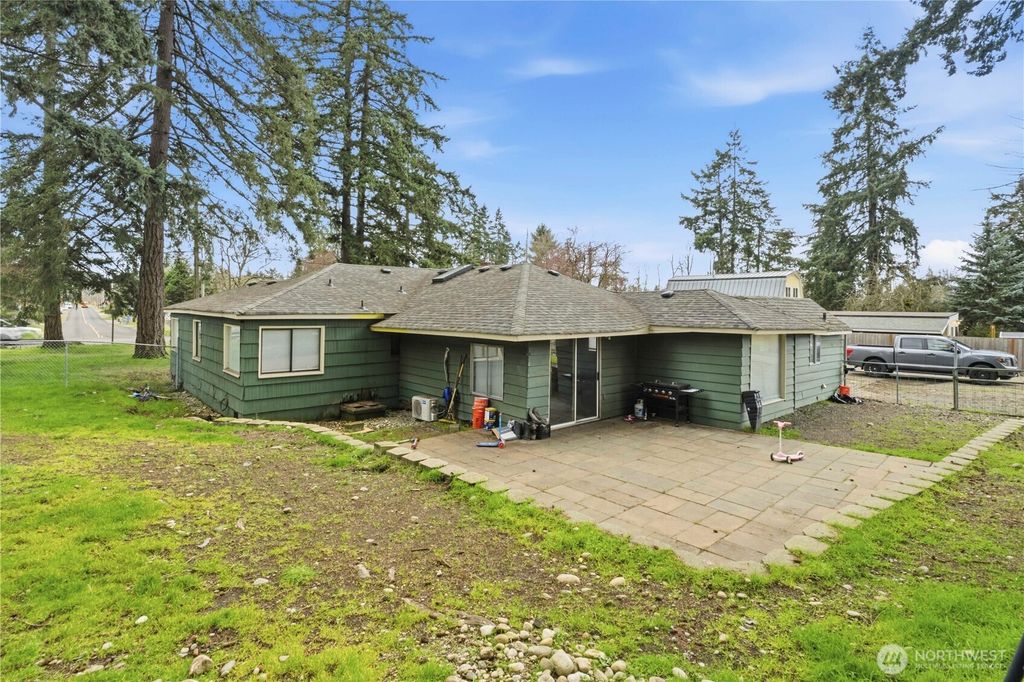 Photo of 525 138th Street E, Tacoma, WA 98445 (MLS # 2484346)