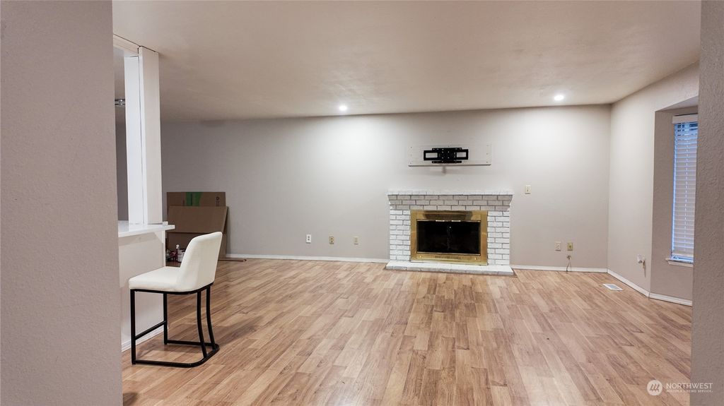 Photo of 3111 SW 339th Street, Federal Way, WA 98023 (MLS # 2311053)