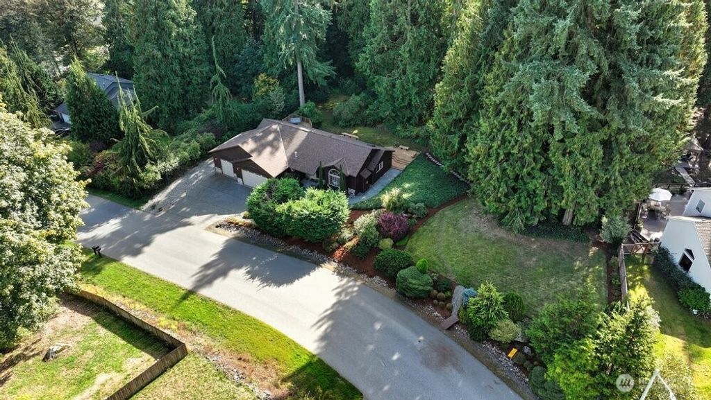 Photo of 10910 198th Place SE, Snohomish, WA 98296 (MLS # 2439396)