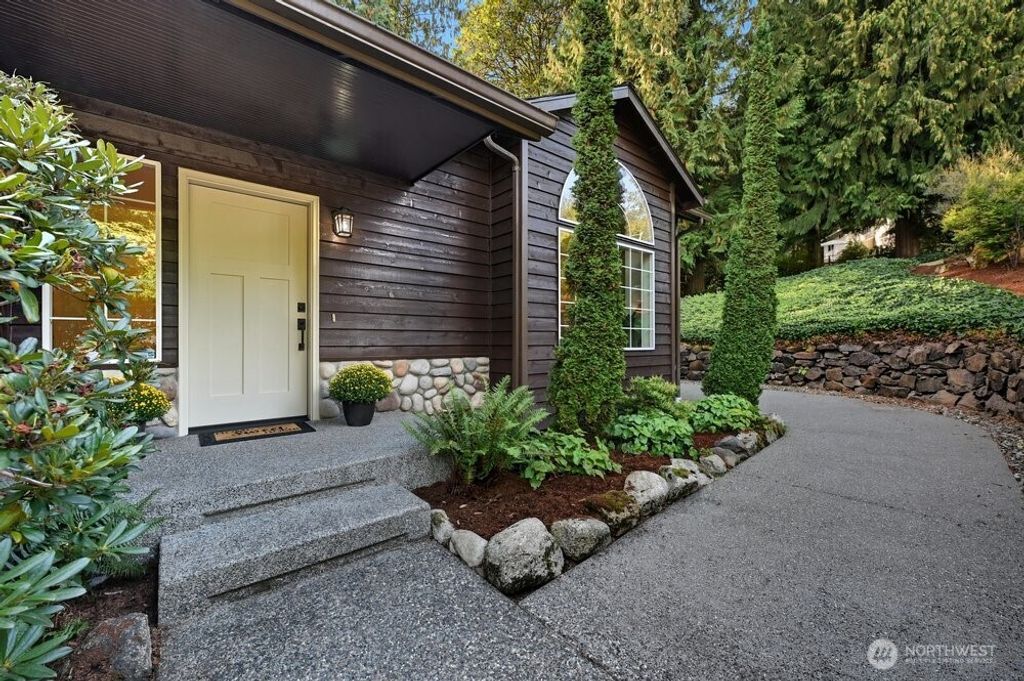 Photo of 10910 198th Place SE, Snohomish, WA 98296 (MLS # 2439396)
