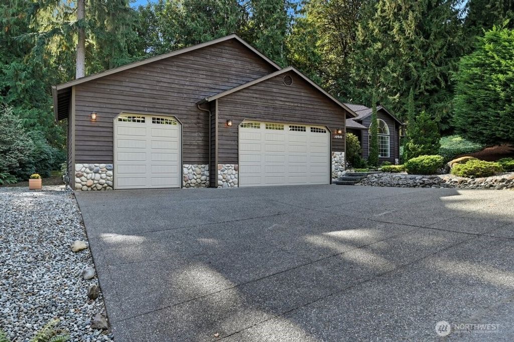 Photo of 10910 198th Place SE, Snohomish, WA 98296 (MLS # 2439396)