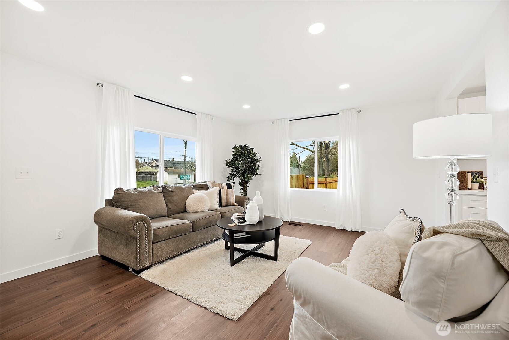 5118 S Cushman Avenue