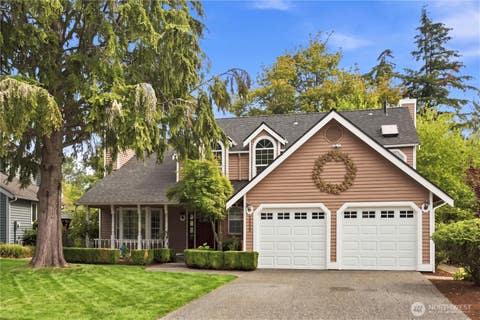 Photo of 24528 SE 43rd Place, Issaquah, WA 98029 (MLS # 2567879)