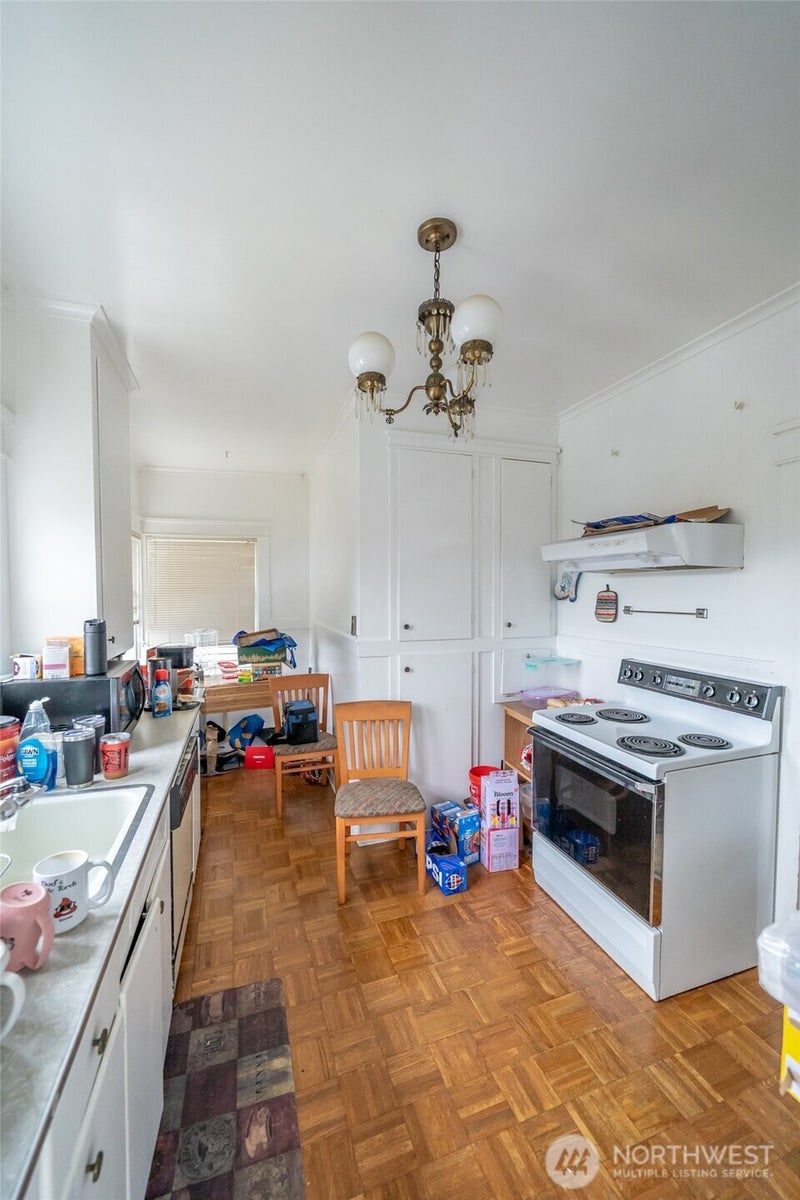 105 E 2nd Street
