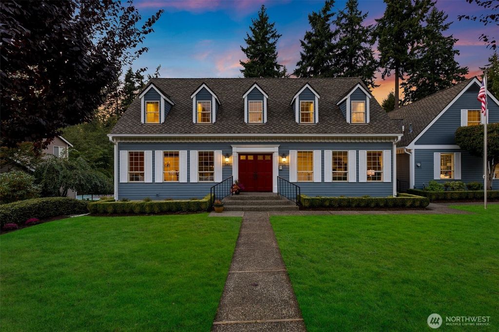 Photo of 480 SW 345th Street, Federal Way, WA 98023 (MLS # 2437705)