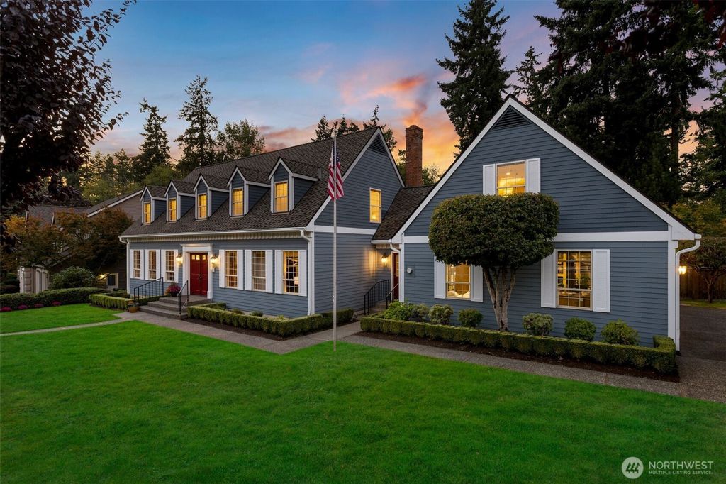Photo of 480 SW 345th Street, Federal Way, WA 98023 (MLS # 2437705)