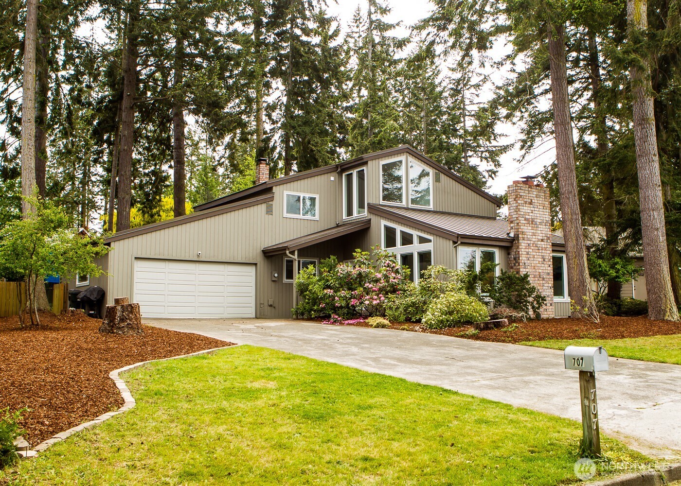 707 Seamount Drive