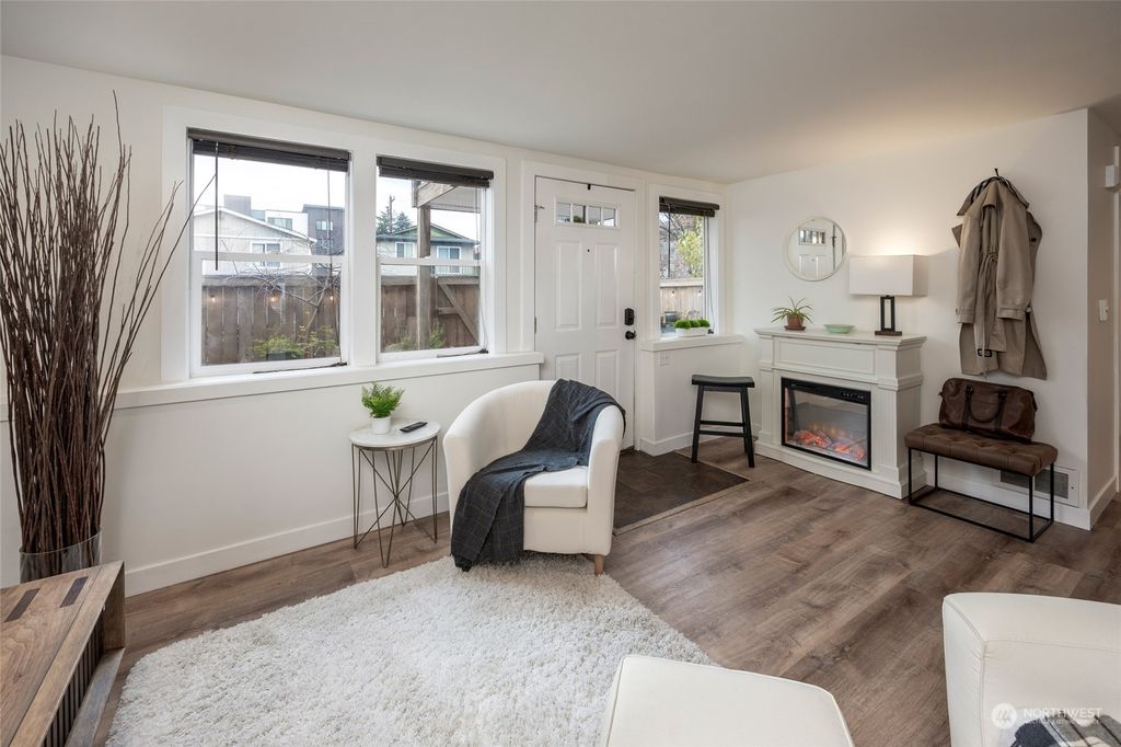 Photo of 9013 16th Avenue SW #10, Seattle, WA 98106 (MLS # 2183343)