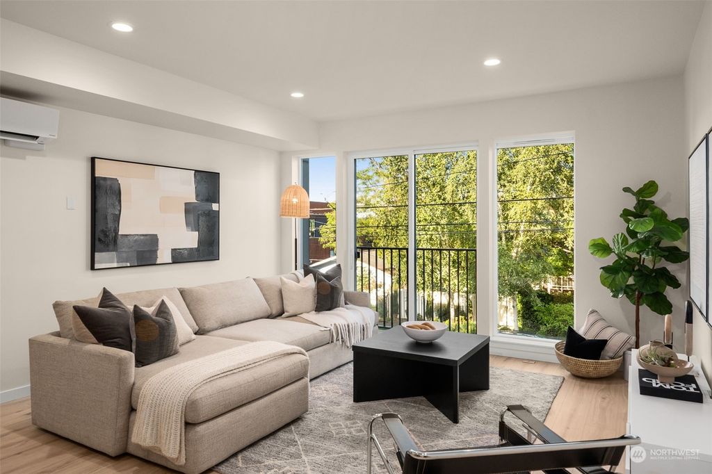 Photo of 123 26th Avenue E #C, Seattle, WA 98112 (MLS # 2253953)