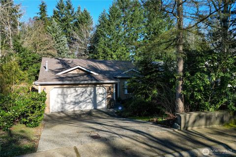 Photo of 14212 SE 188th Way, Renton, WA 98058 (MLS # 2480059)