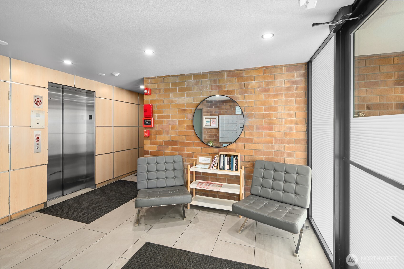 905 Cherry Street 701