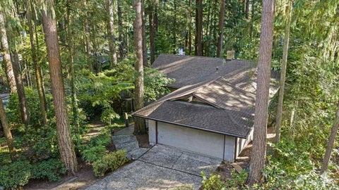 Photo of 12929 NE 25th Place, Bellevue, WA 98005 (MLS # 2577949)