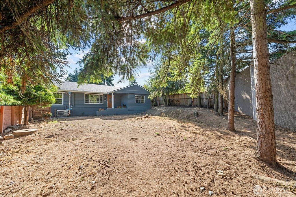 Photo of 13958 51st Avenue S, Tukwila, WA 98168 (MLS # 2428206)