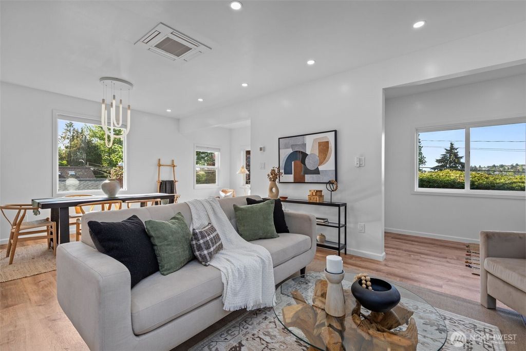 Photo of 11 W Fulton Street, Seattle, WA 98119 (MLS # 2359227)