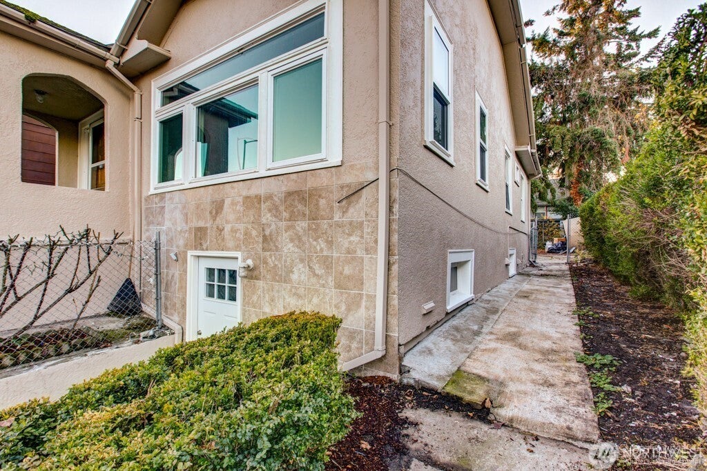 5305 Martin Luther King Jr Way S