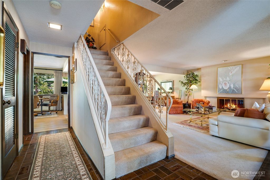 Photo of 3500 SW 325th Street, Federal Way, WA 98023 (MLS # 2404855)