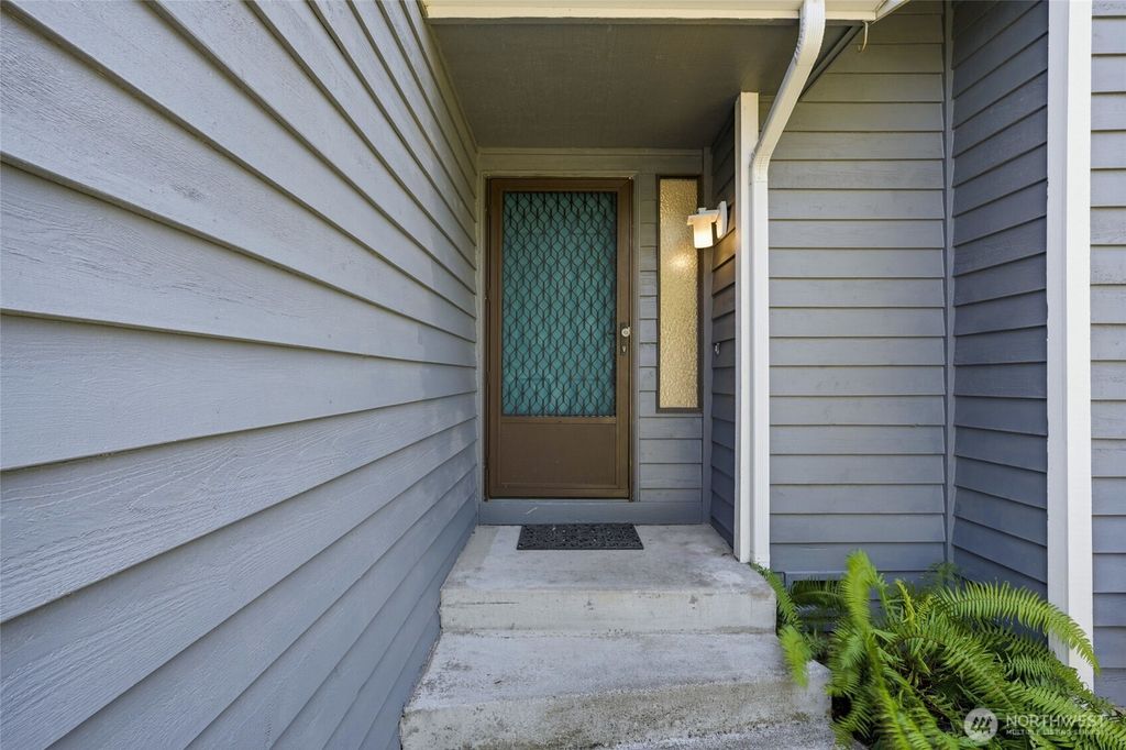 Photo of 300 Butte Place, Pacific, WA 98047 (MLS # 2552282)