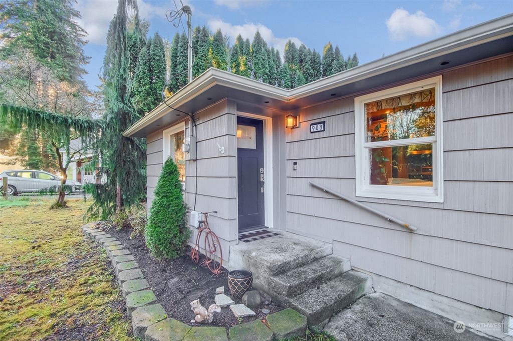 Photo of 908 S Machias Road, Machias, WA 98290 (MLS # 2315798)