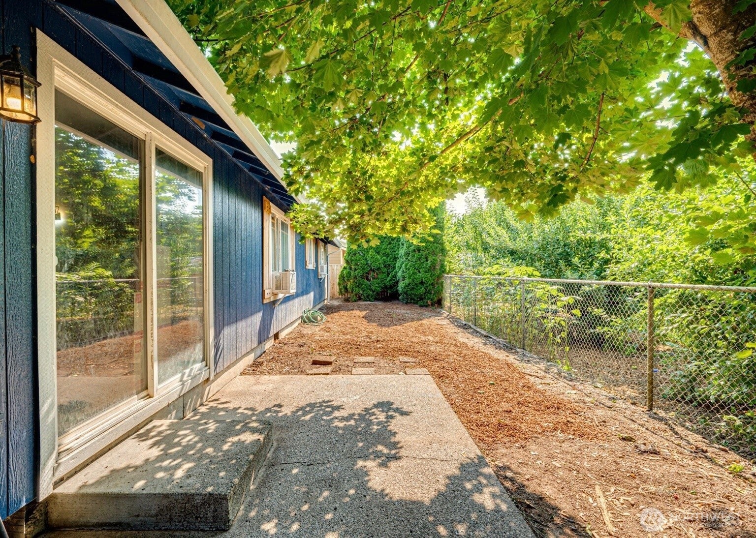 2129 Dahlia Street