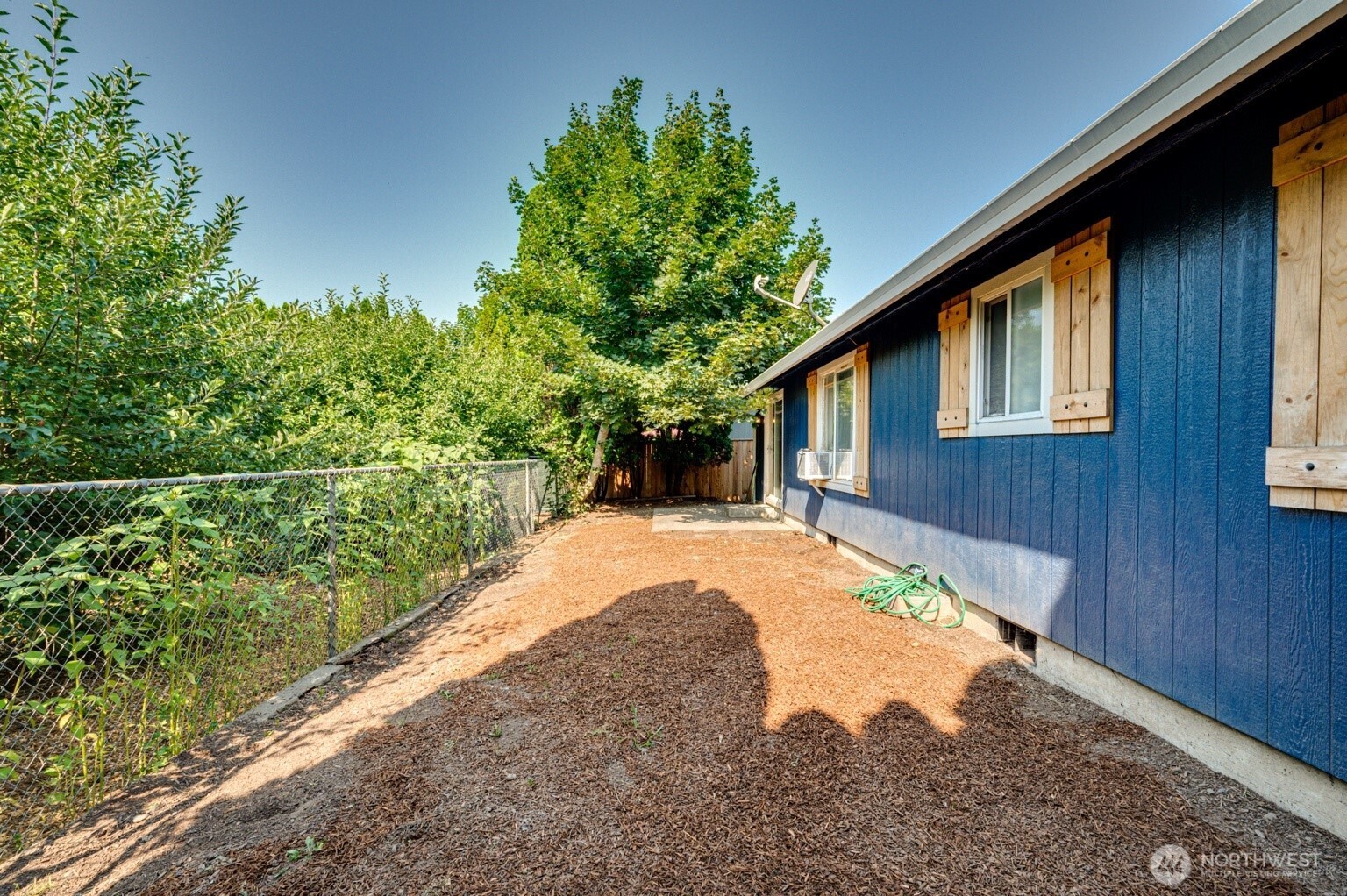 2129 Dahlia Street
