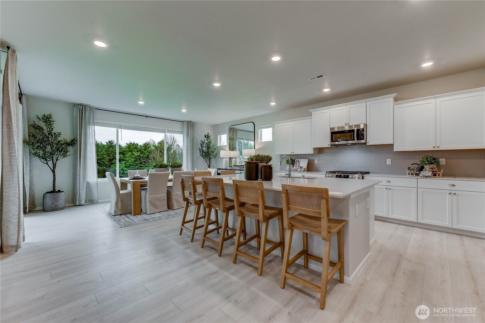 6096 Crestner Drive SW